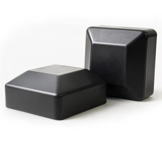 Заглушка пластиковая квадратная наружная для трубы 50х50 мм черная